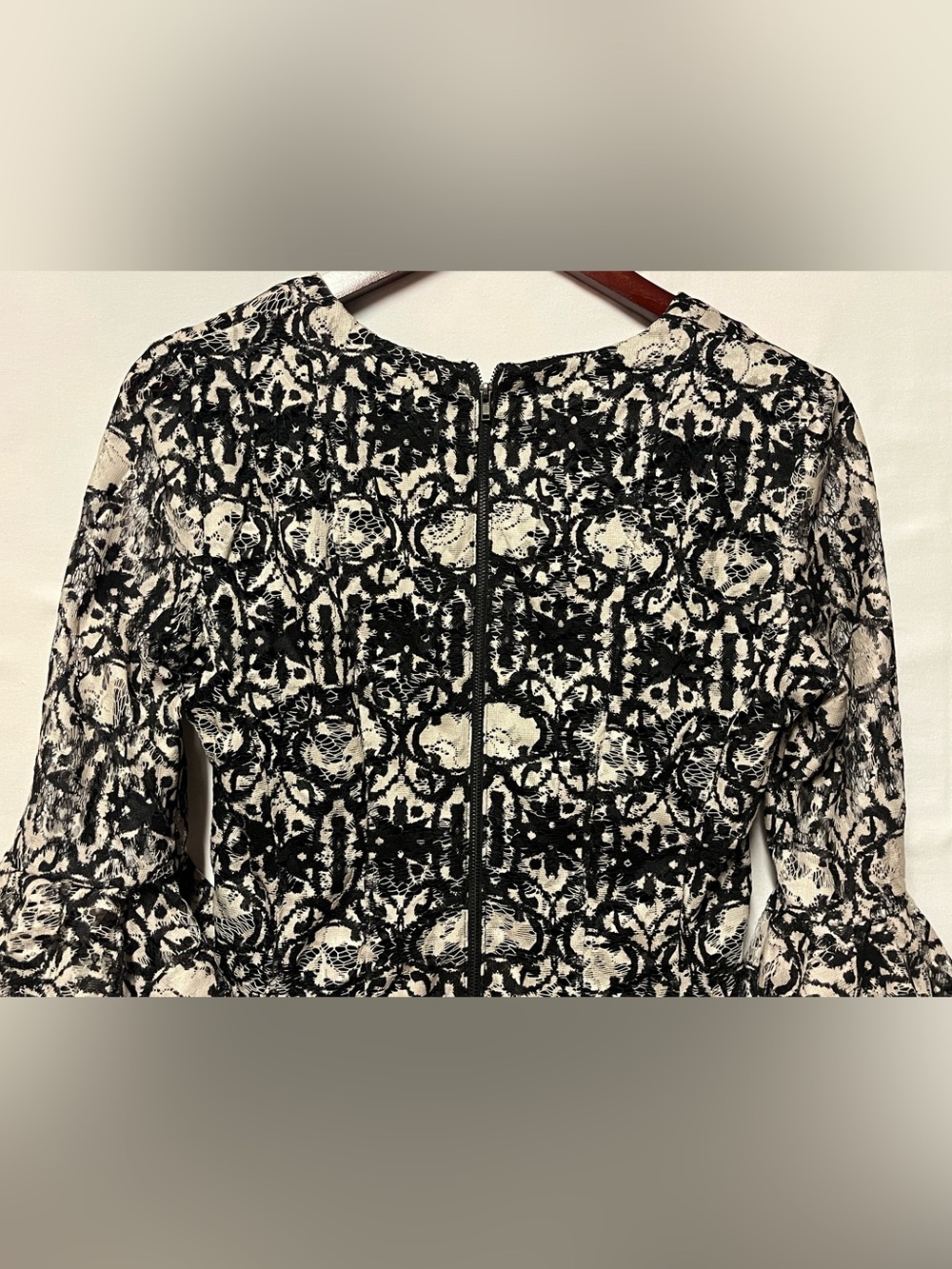 NWT Gabby Skye Lace Overlay Bell Sleeve Dress Black Cream Plum Sz 8 Dark Romance - Picture 8 of 16